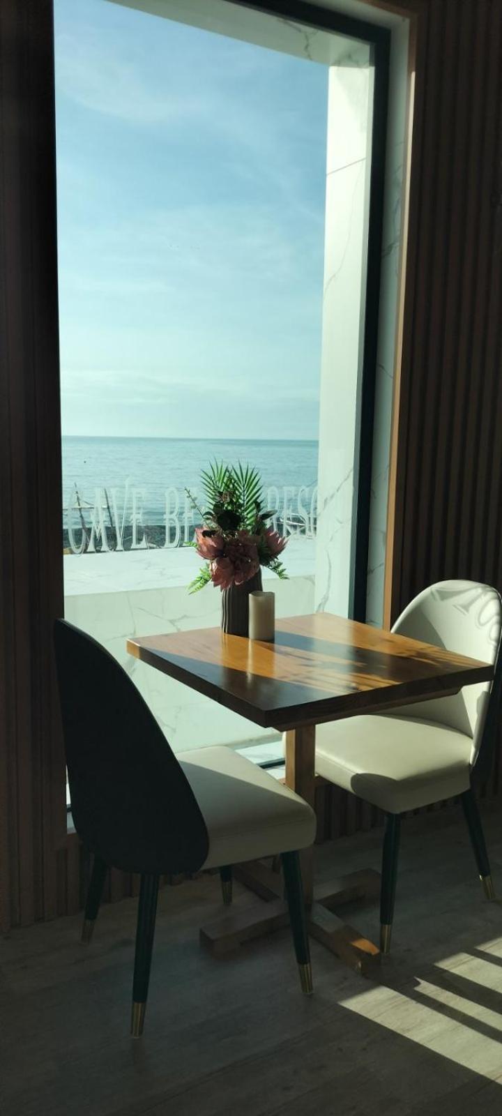 Cave Beach Resort Dingalan Exterior foto